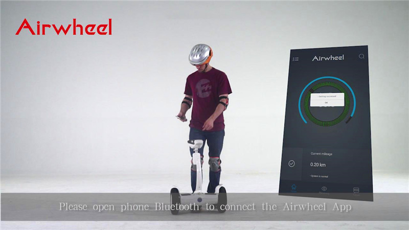 En las calles de las ciudades, podemos ver a algunas personas jóvenes montando Airwheel scooter eléctrico auto-equilibrio.